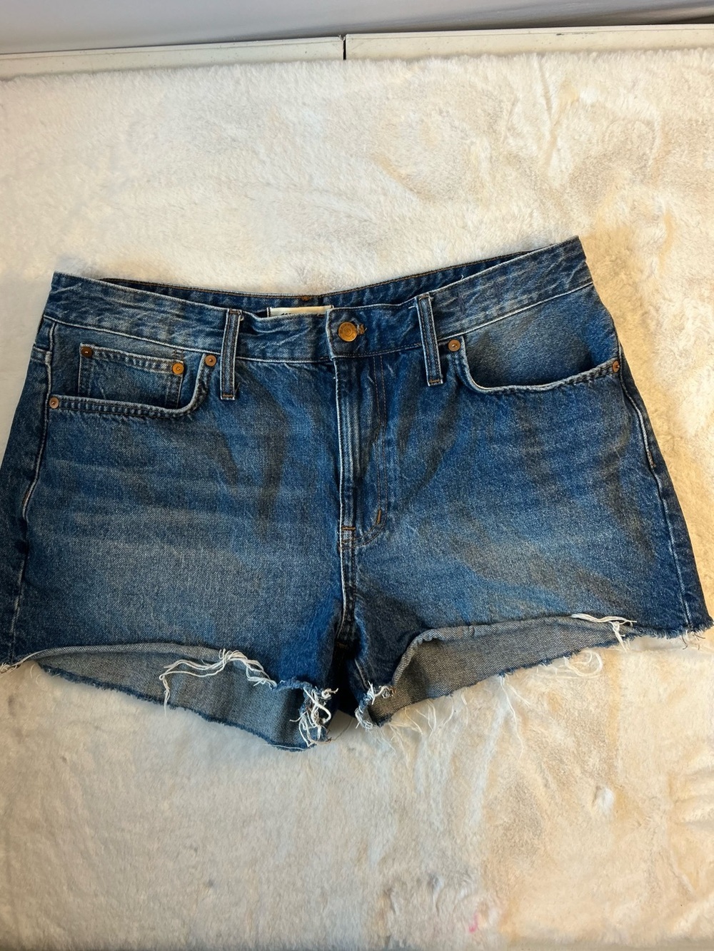 Madewell women’s 31 denim cutoff shorts blue mid rise raw hem
